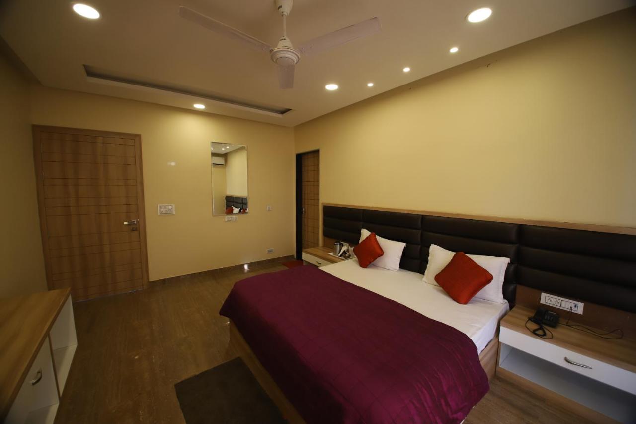 Virat Resorts, Sariska Rajasthan Bairat ภายนอก รูปภาพ