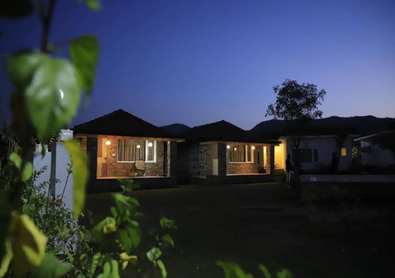 Virat Resorts, Sariska Rajasthan Bairat ภายนอก รูปภาพ