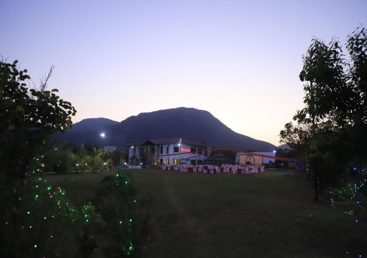 Virat Resorts, Sariska Rajasthan Bairat ภายนอก รูปภาพ