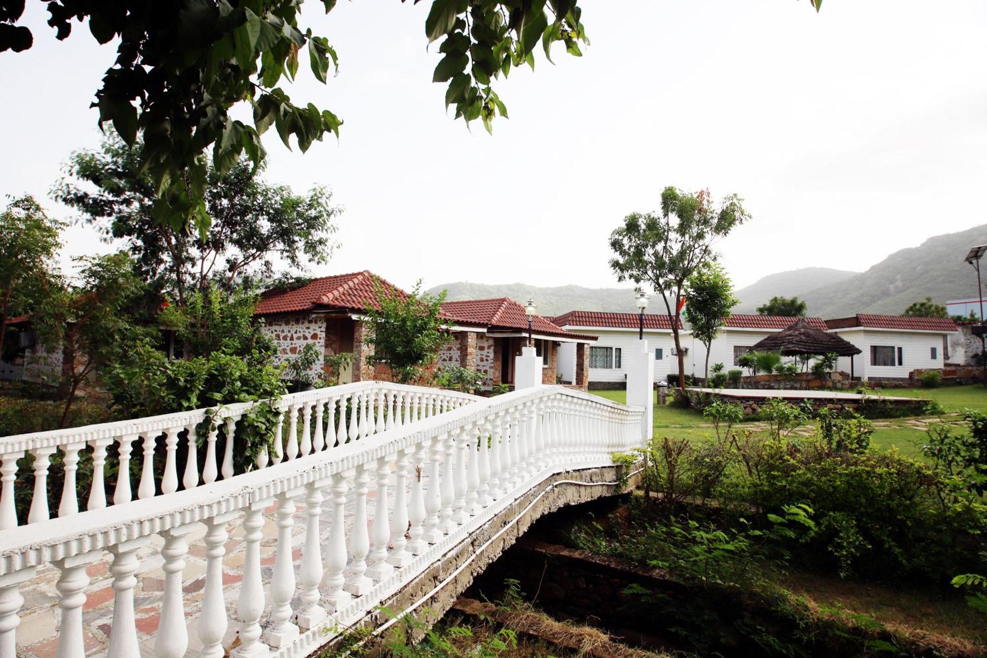 Virat Resorts, Sariska Rajasthan Bairat ภายนอก รูปภาพ